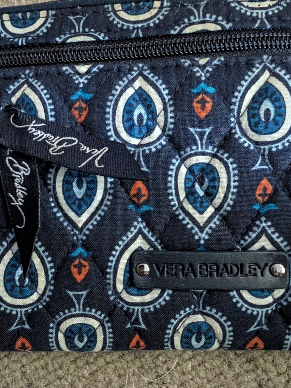 Vera Bradley Quilted Womenโs Wristlet Bag - Navy Blue Pattern